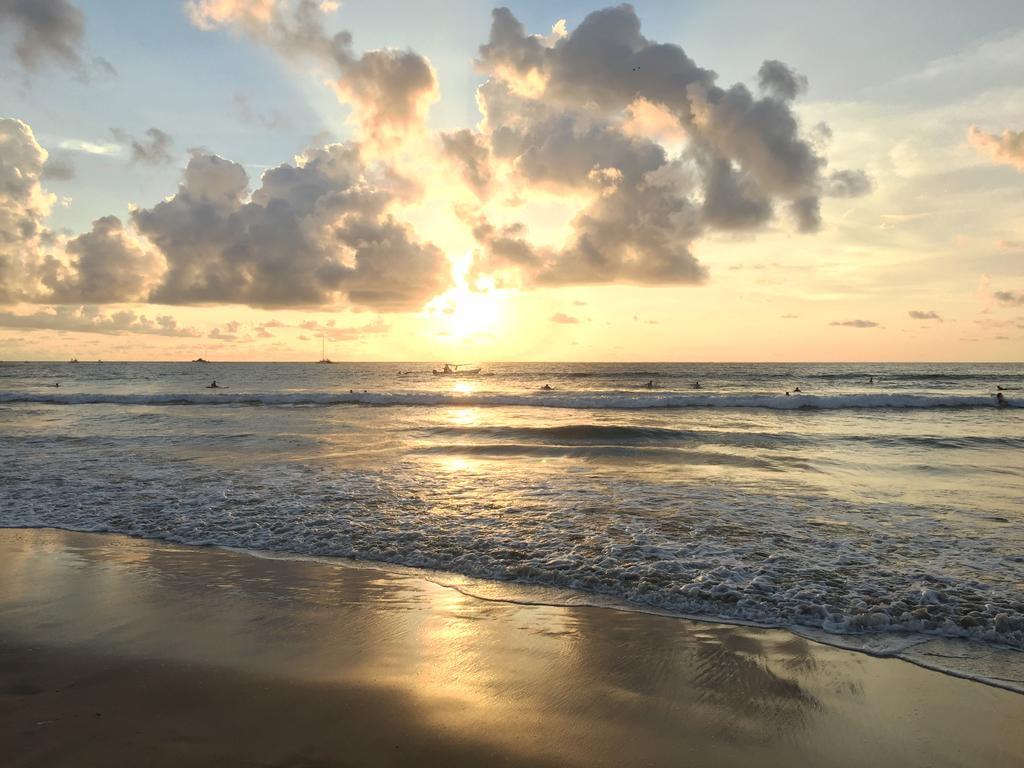 Casa Aura: Beachfront Premium Hostel Tamarindo Esterno foto